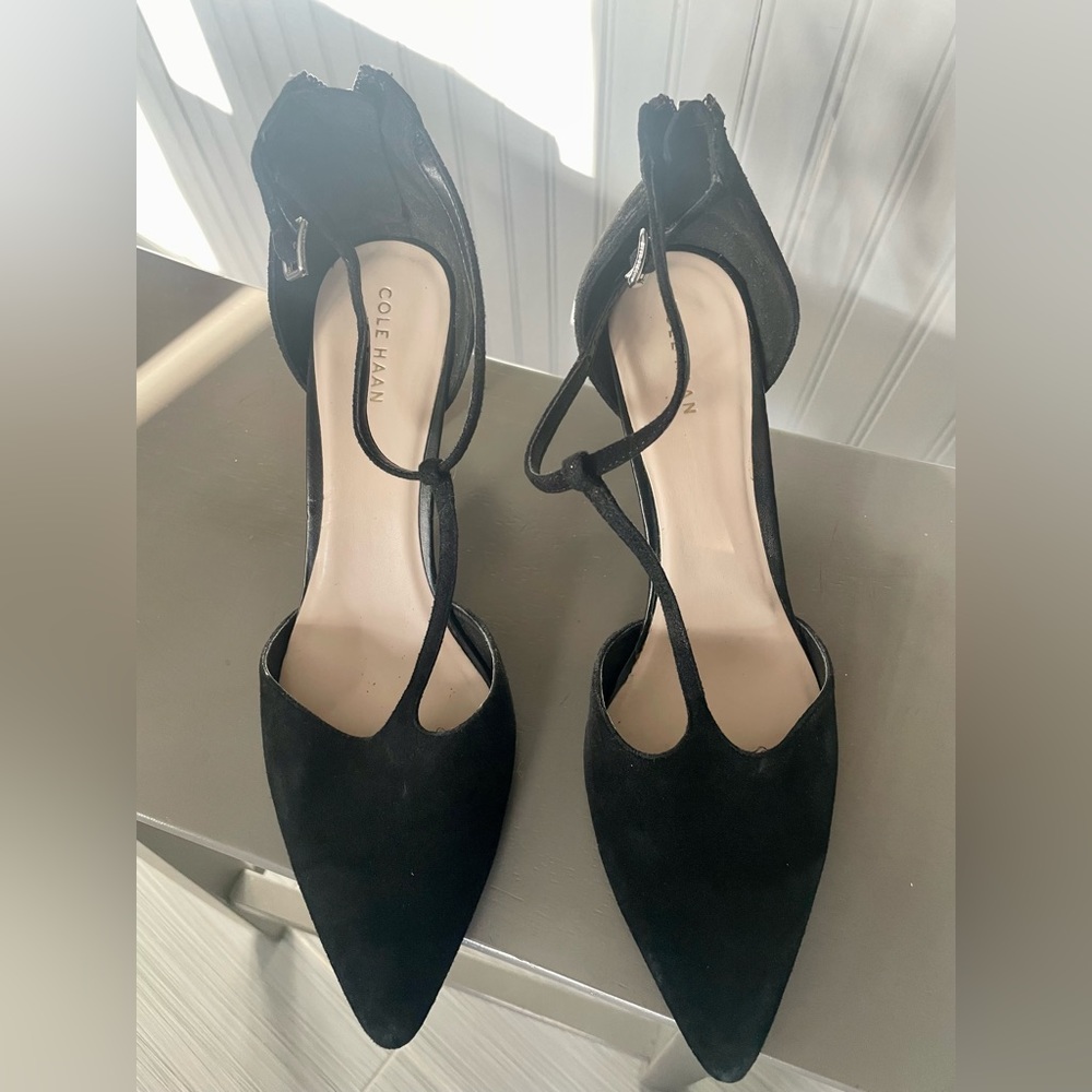 Cole Haan Black Suede T strap 3” Heels w Heel Zipper Ankle Strap 9.5 New
